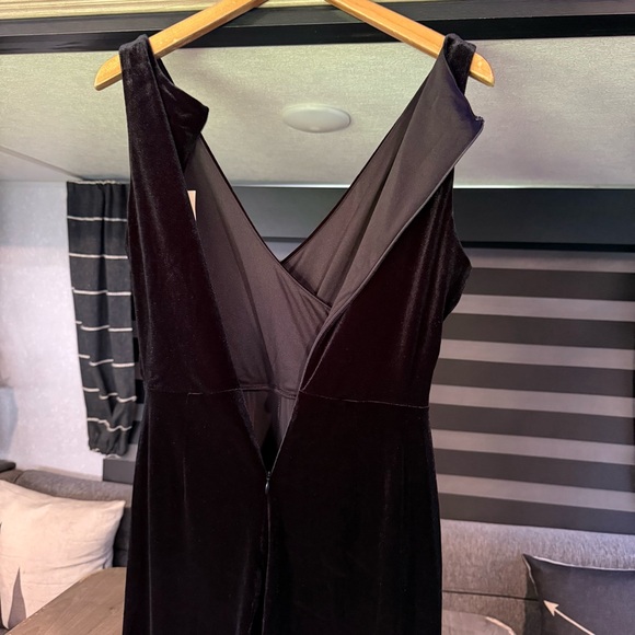Banana republic velvet jumpsuit - Picture 8 of 11